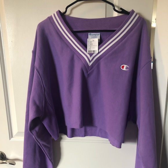 white champion v neck sweatshirt